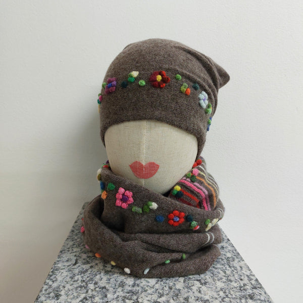 Cashmere Hat 'Caty Flowers '