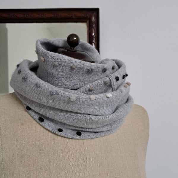 Cashmere Infinity Scarf 'Giro Dots'
