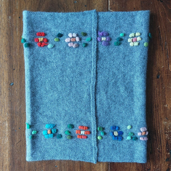 Childs Muffler 'Nello Flowers'