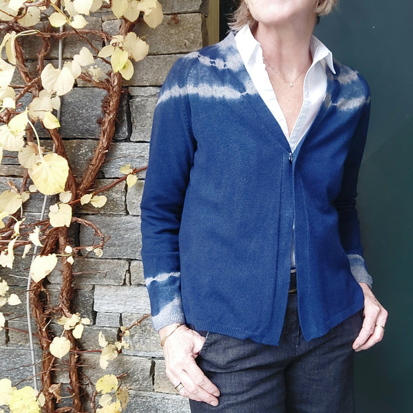 Cashmere Cardigan Elena - Tye-Dye Indigo OEKO 100