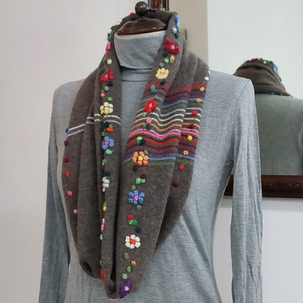 Cashmere Infinity Scarf 'Giro Flowers Rainbow'