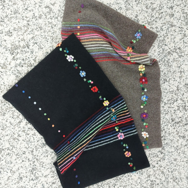 Cashmere Infinity Scarf 'Giro Flowers Rainbow'