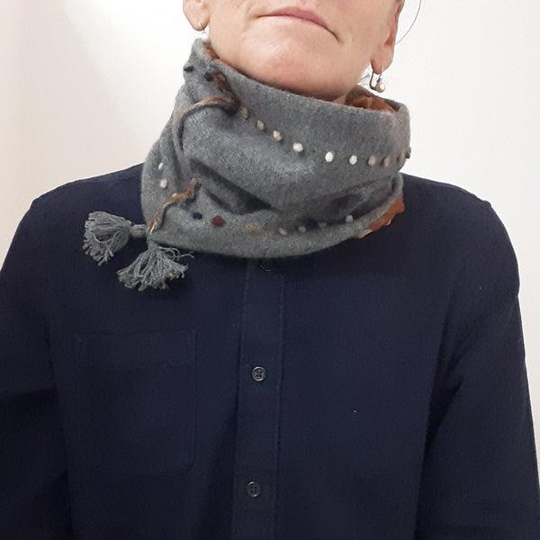 Cashmere Neck warmer 'Lola' with Onion Skin Tye-Dye Print Silk Lining