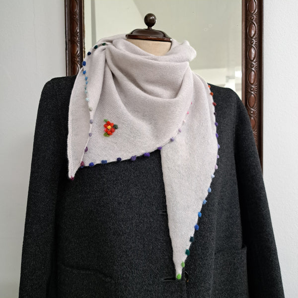 Cashmere Triangle scarf 'Patty'