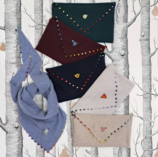   Sciarpa triangolare in cashmere 'Patty' Pronta Consegna