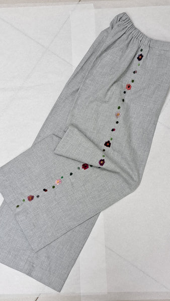 Pantaloni 'Loni Flowers' in Flanella di Cotone