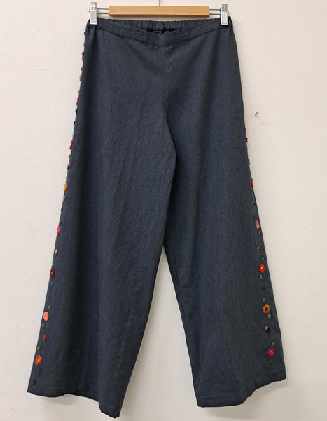 Pantaloni 'Loni Flowers' in Flanella di Cotone