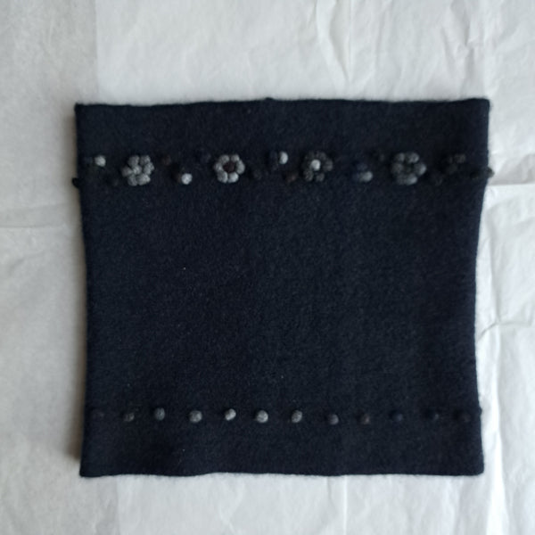 Sample Sale Cashmere Neck warmer 'Lola Flowers'