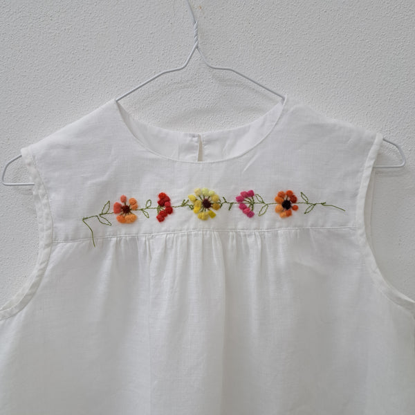 Top 'April Stem Flowers' Parchment linen