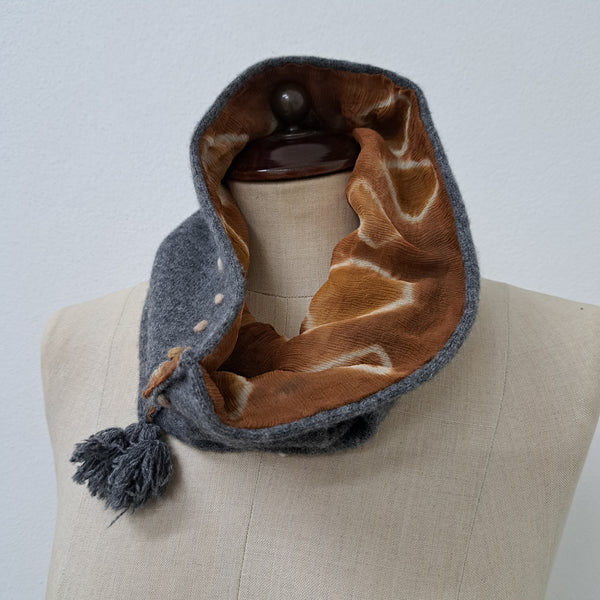 Cashmere Neck warmer 'Lola' with Onion Skin Tye-Dye Print Silk Lining