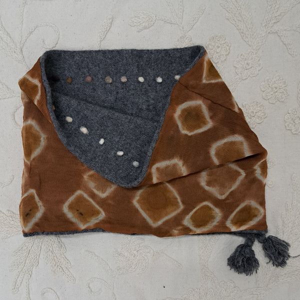 Cashmere Neck warmer 'Lola' with Onion Skin Tye-Dye Print Silk Lining