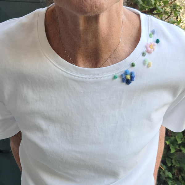 T-shirt ricamata su ordinazione