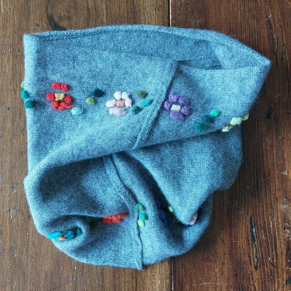 Childs Muffler 'Nello Flowers'